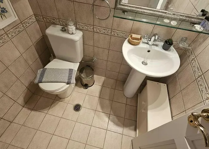 Elia Oasis Coastal Escape Apartman *